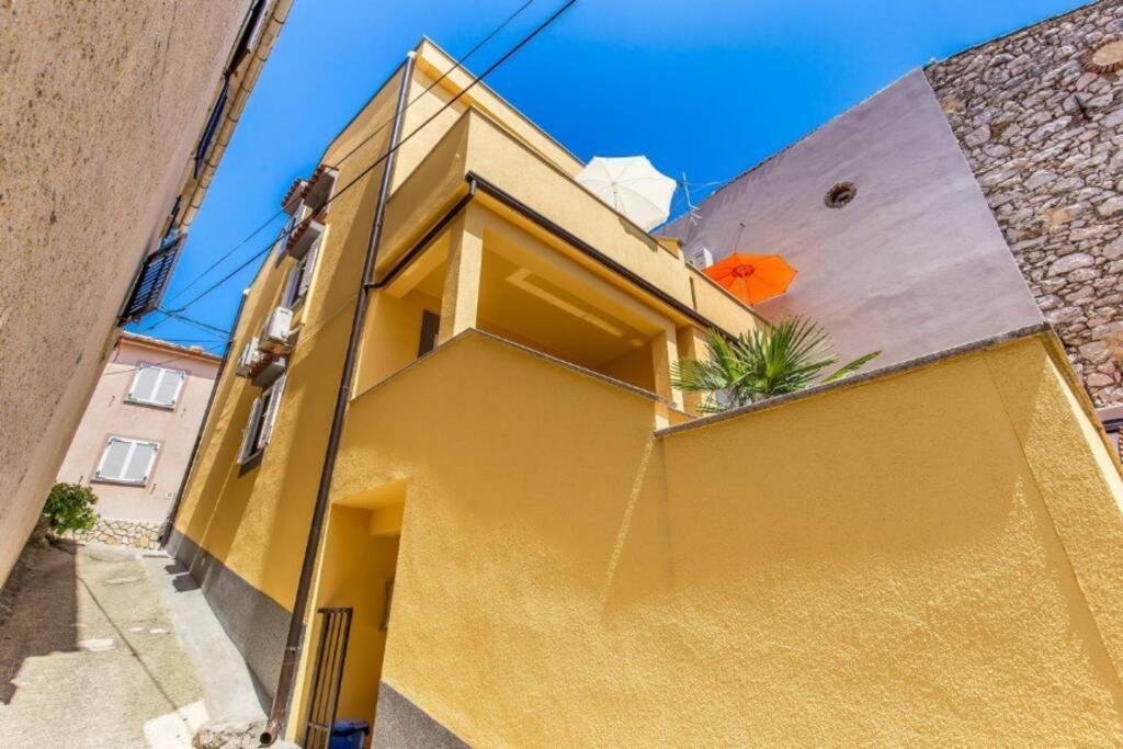 Tin 2 Lägenhet Vrbnik Exteriör bild