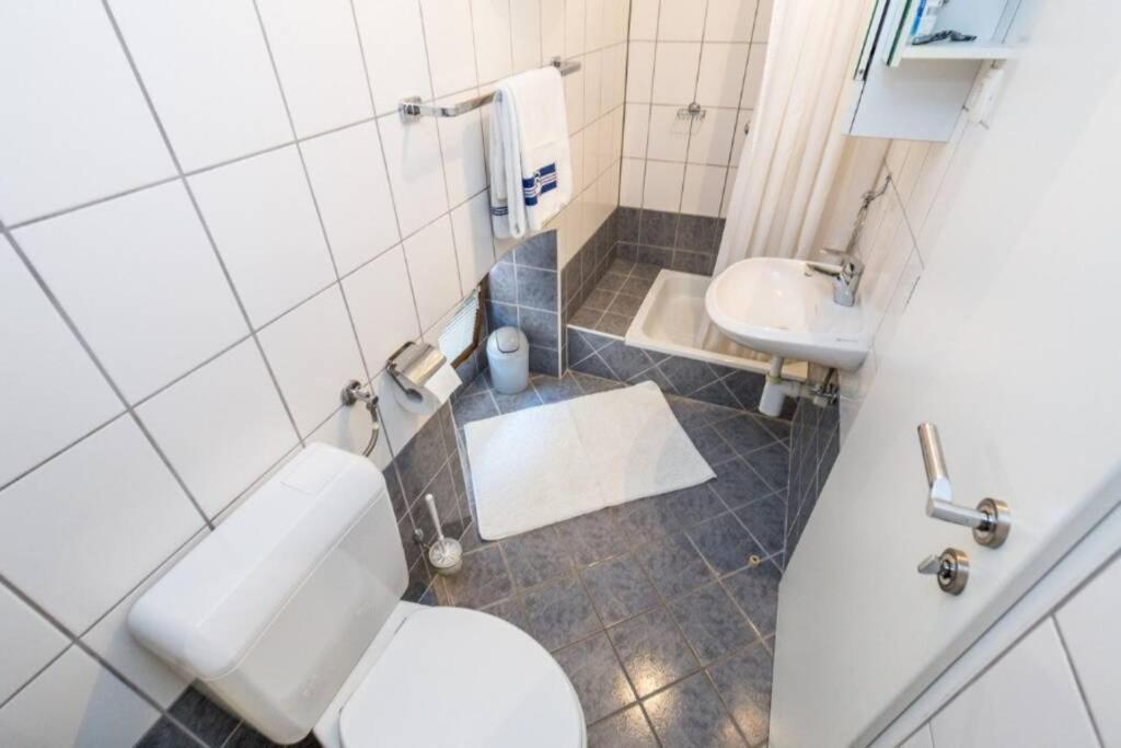 Tin 2 Lägenhet Vrbnik Exteriör bild